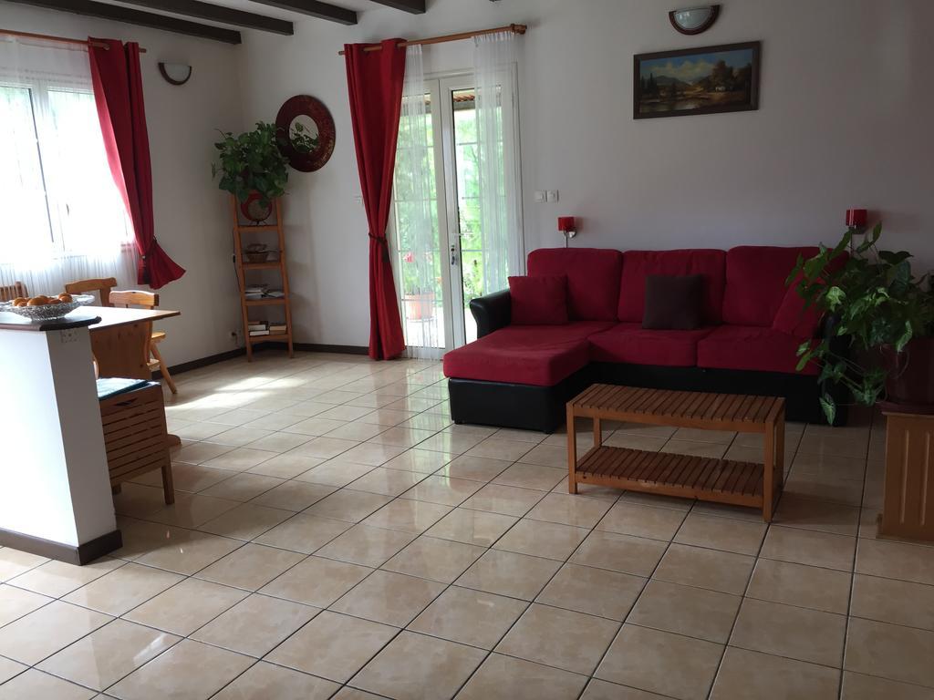 Meuble De Tourisme "Au Bord De La Mare" Villa Salazie Buitenkant foto